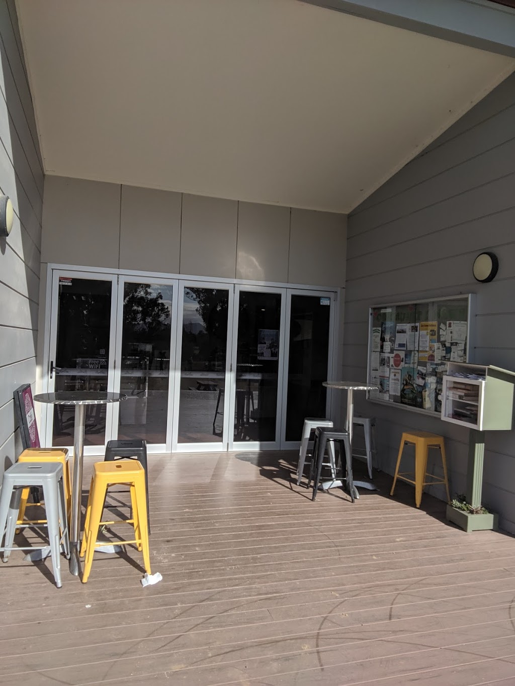 Huntlee Cafe | cafe | Triton Boulevard, North Rothbury NSW 2335, Australia