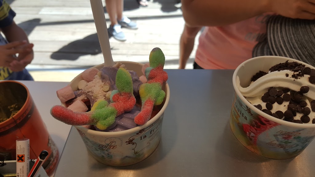 Fro-Yo frozen yoghurt and bubble tea | Sorrento Quay Boardwalk Shop 39, Hillarys WA 6025, Australia | Phone: (08) 9243 8108