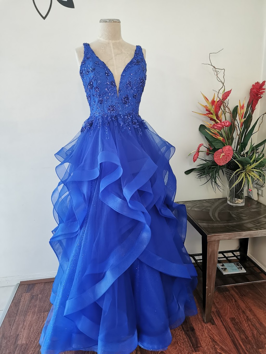 Coomera Clothing alterations | Shop/112 Brygon Creek Dr, Upper Coomera QLD 4209, Australia | Phone: (07) 5529 8838