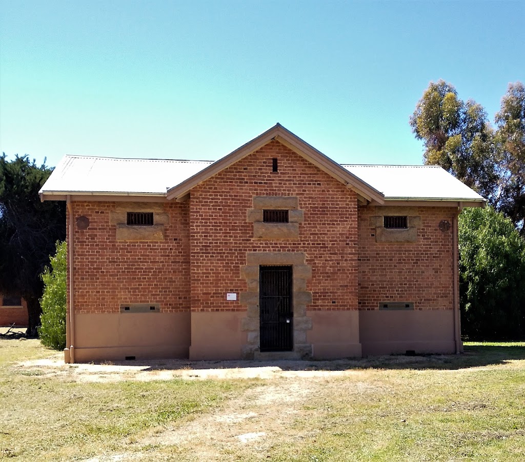 Dunolly Library | 40 Market St, Dunolly VIC 3472, Australia | Phone: (03) 5461 0679