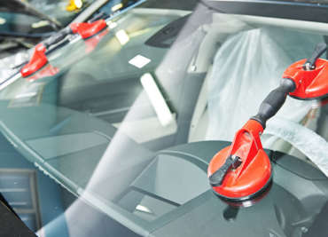 Competitive Windscreens | car repair | 6/14 Cunningham St, Moorebank NSW 2170, Australia | 0296022224 OR +61 2 9602 2224