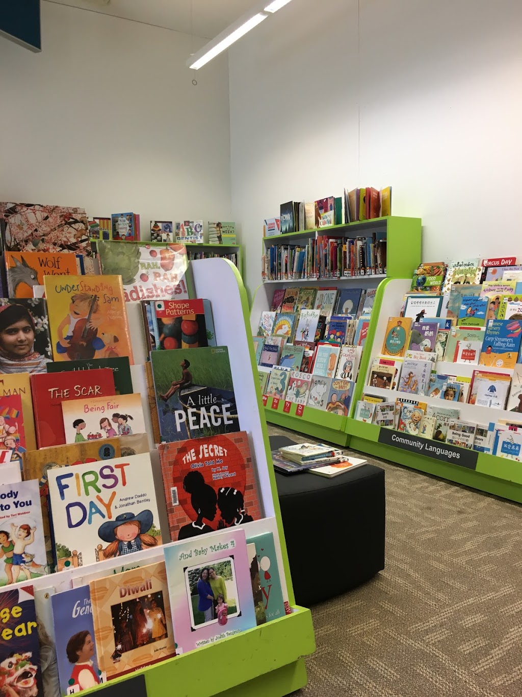 Wyndham Library Service - Point Cook Branch | 1-21 Cheetham St, Point Cook VIC 3029, Australia | Phone: (03) 9395 7966