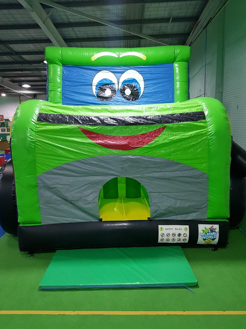 Inflatable World Salisbury |  | 10 Clayson Rd, Salisbury East SA 5109, Australia | 0882586000 OR +61 8 8258 6000