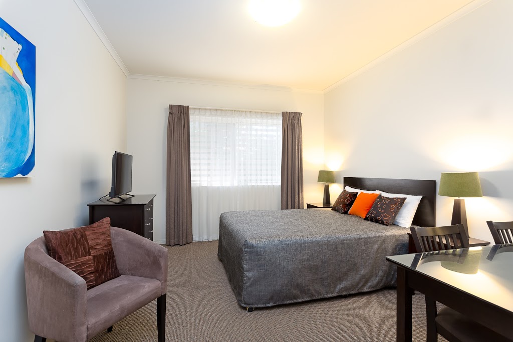 Redcliffe Motor Inn | lodging | 125 Anzac Ave, Redcliffe QLD 4020, Australia | 0732834600 OR +61 7 3283 4600