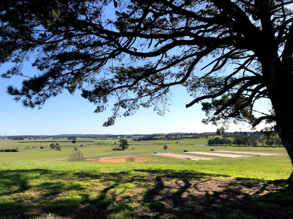 Bong Bong Picnic Racecourse |  | 460 Kangaloon Rd, Bowral NSW 2576, Australia | 0248622155 OR +61 2 4862 2155