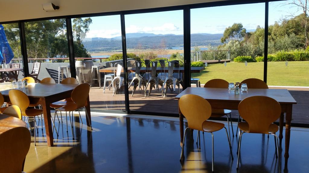 Tamar Ridge Cellar Door | 1A Waldhorn Dr, Rosevears TAS 7277, Australia | Phone: (03) 6330 1800