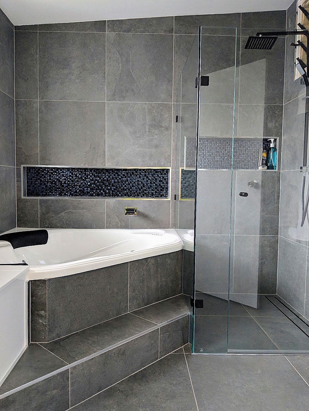 KPT Tiling Tiler | 47 Loftus St, Bonnells Bay NSW 2264, Australia | Phone: 0431 606 662