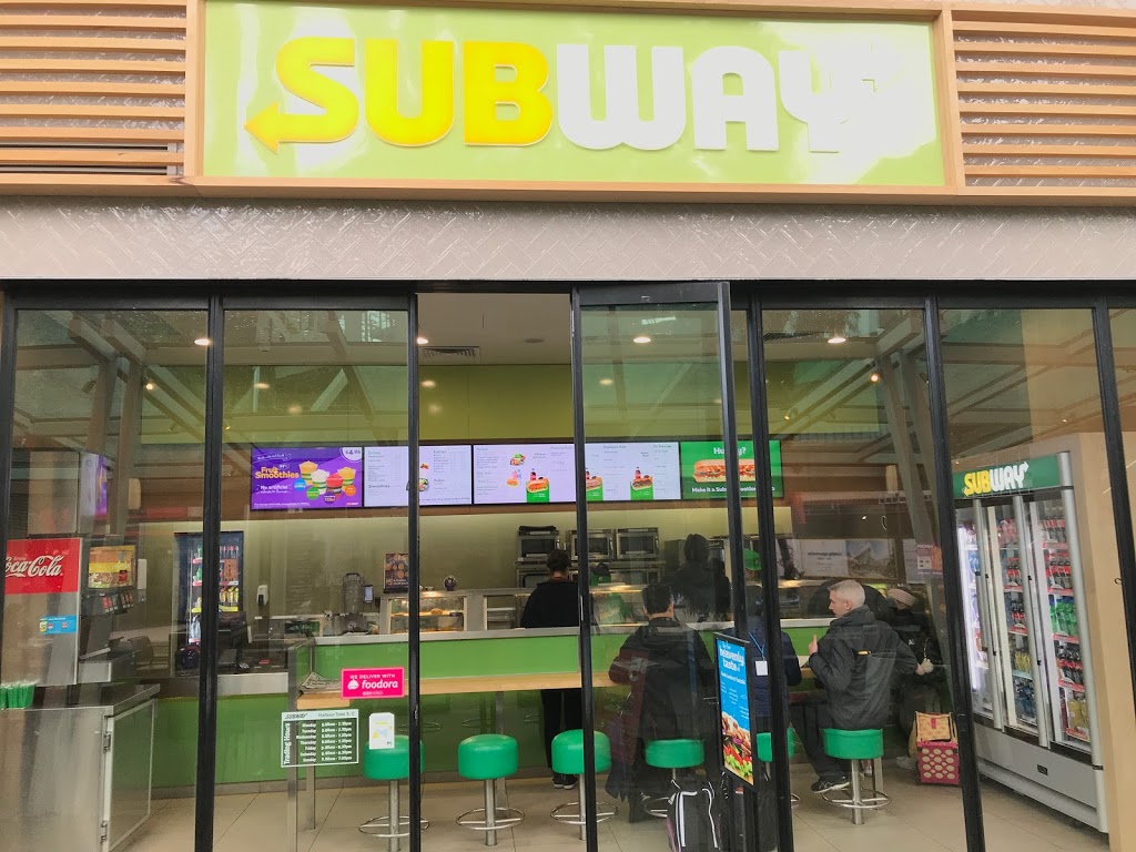 Subway | restaurant | Shop CW G06, Waterfront Way Harbour Town Shopping Centre, Docklands VIC 3008, Australia | 0396708843 OR +61 3 9670 8843
