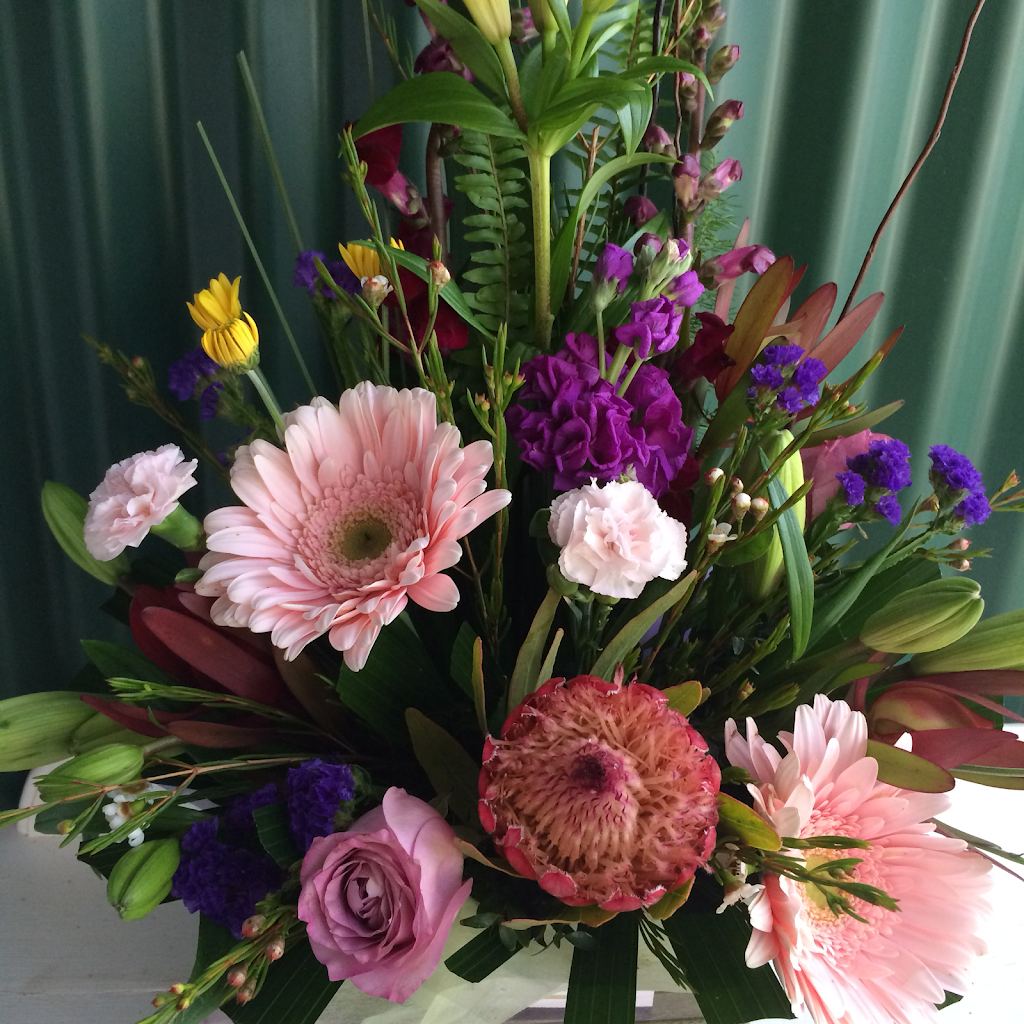 Koonoomoo Flowers Cobram | florist | 7095 Goulburn Valley Hwy, Koonoomoo VIC 3644, Australia | 0419094377 OR +61 419 094 377