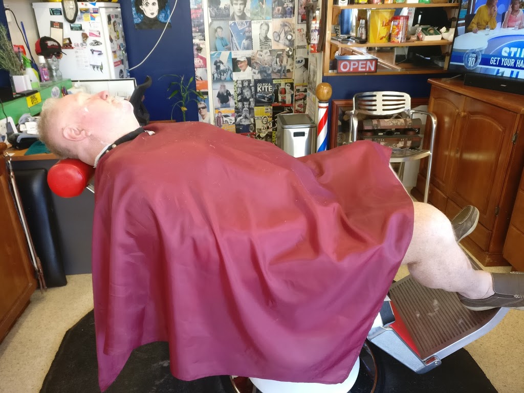 Warren Mienert the Barber | hair care | 370 Berserker St, Frenchville QLD 4701, Australia | 0749262497 OR +61 7 4926 2497