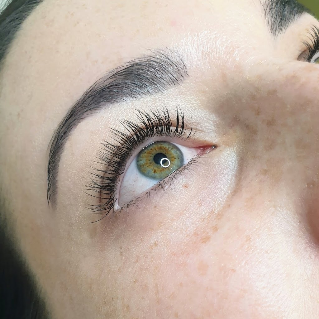 Lash N Tweezers Eyelash Extensions Brisbane | beauty salon | 194 Bilsen Rd, Wavell Heights QLD 4012, Australia | 0452119235 OR +61 452 119 235