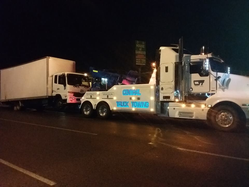 WAGGA TOWING | 39 Brucedale Dr, Brucedale NSW 2650, Australia | Phone: 0409 847 502