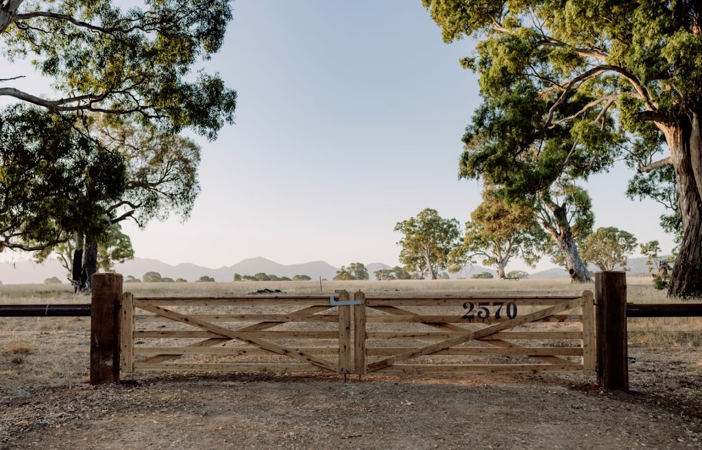 Strukta Fencing & Gates | Shed 4/26 Peck St, Hamilton VIC 3300, Australia | Phone: (03) 5599 9445