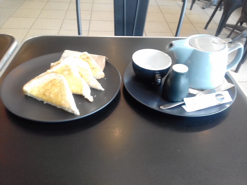 Gemma-Lees Cafe | cafe | 4/2170 Tourist Drive 18, Luddenham NSW 2745, Australia