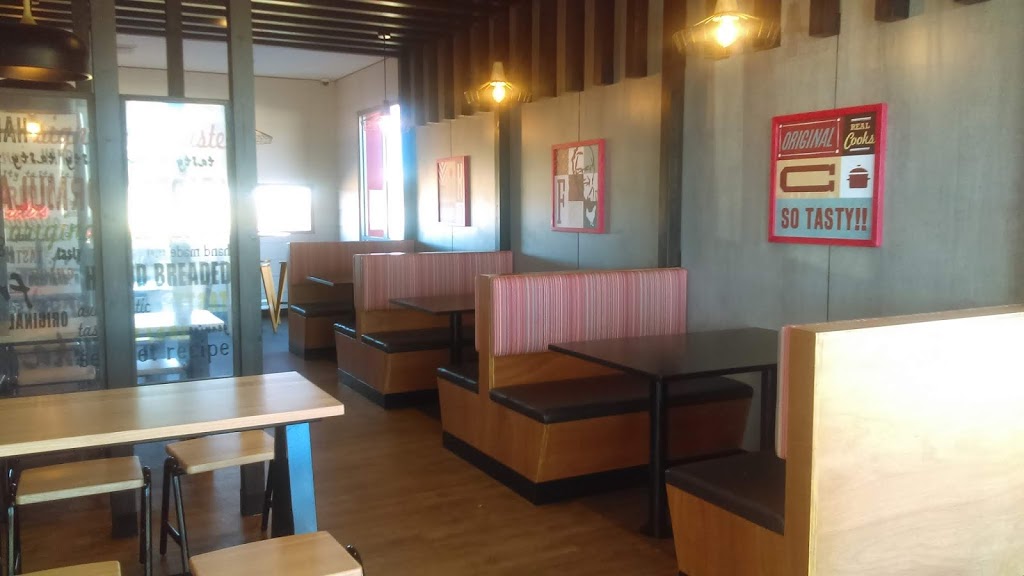 KFC Banksia Grove | restaurant | 81 Ghost Gum Blvd, Banksia Grove WA 6031, Australia | 1300553899 OR +61 1300 553 899