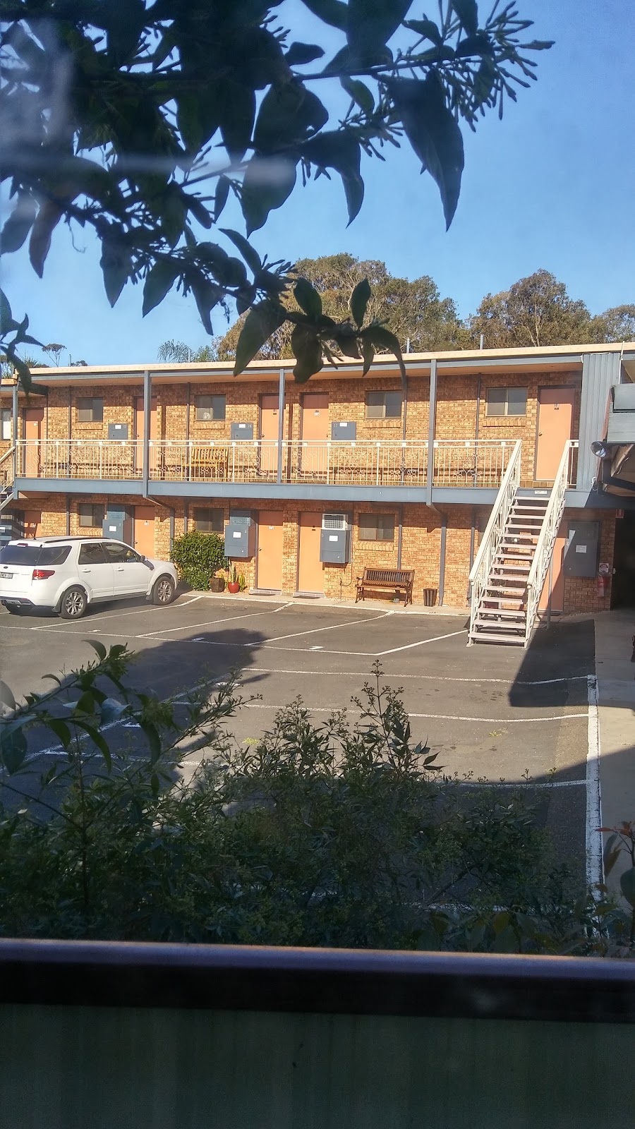 Bridge View Motel | 2 The Corso, Gorokan NSW 2263, Australia | Phone: (02) 4392 3355
