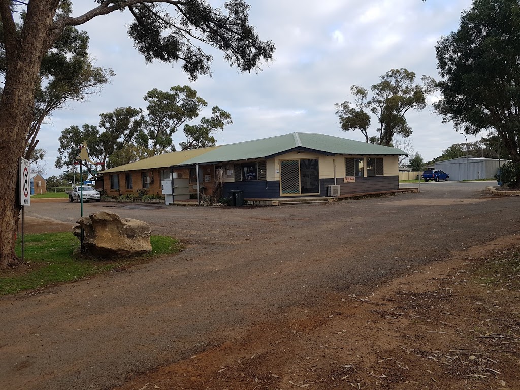 Leeman Caravan Park | rv park | 43 Thomas St, Leeman WA 6514, Australia | 0899531080 OR +61 8 9953 1080