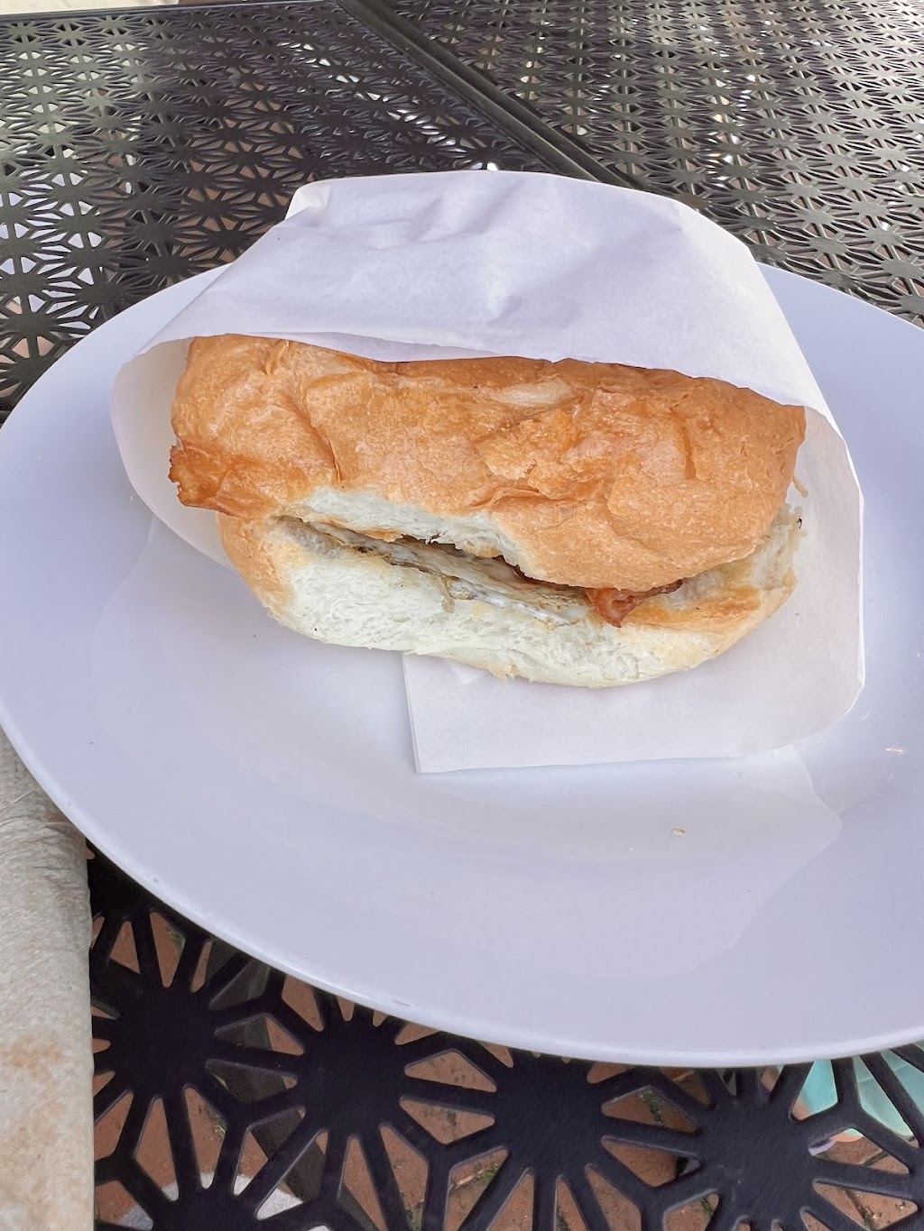 Cafe Brass Bell - On The River | Discovery Parks, 99 Aquatic Rd, Darawank NSW 2428, Australia | Phone: 0468 330 014