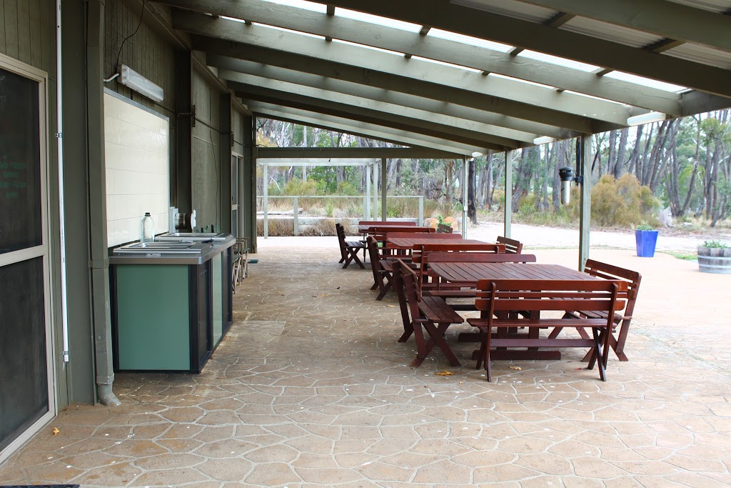 Kyneton Bushland Resort | lodging | 252 Edgecombe Rd, Kyneton VIC 3444, Australia | 0354220888 OR +61 3 5422 0888