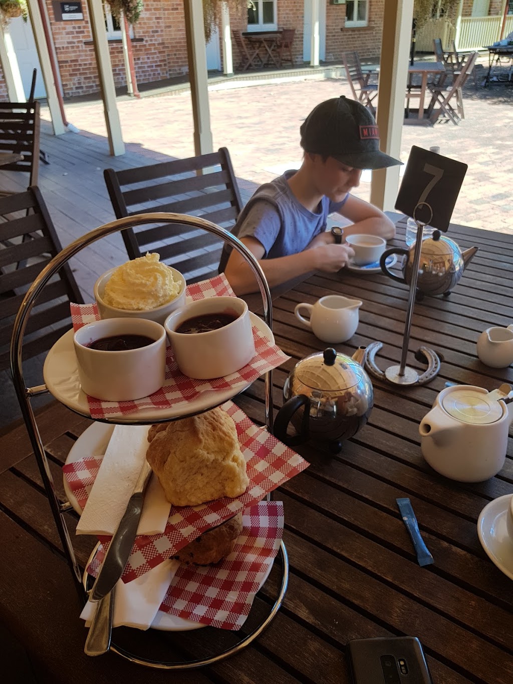 Edenvale Tea Rooms | cafe | 2 Henry St, Pinjarra WA 6208, Australia | 0895317633 OR +61 8 9531 7633