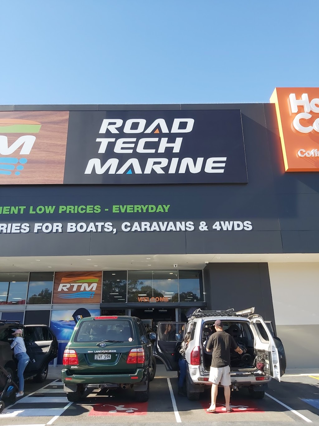 Road Tech Marine | store | 211 Pacific Hwy, Coffs Harbour NSW 2450, Australia | 0266001419 OR +61 2 6600 1419