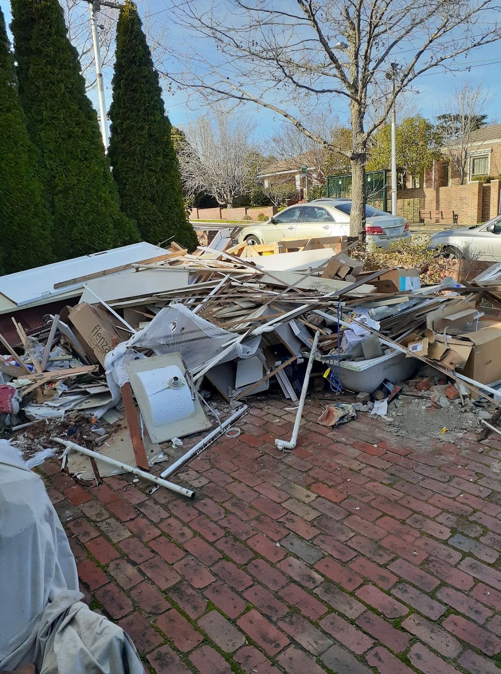 KB Rubbish Removal | 60 Hilton Rd, Ferny Creek VIC 3786, Australia | Phone: 0407 560 588