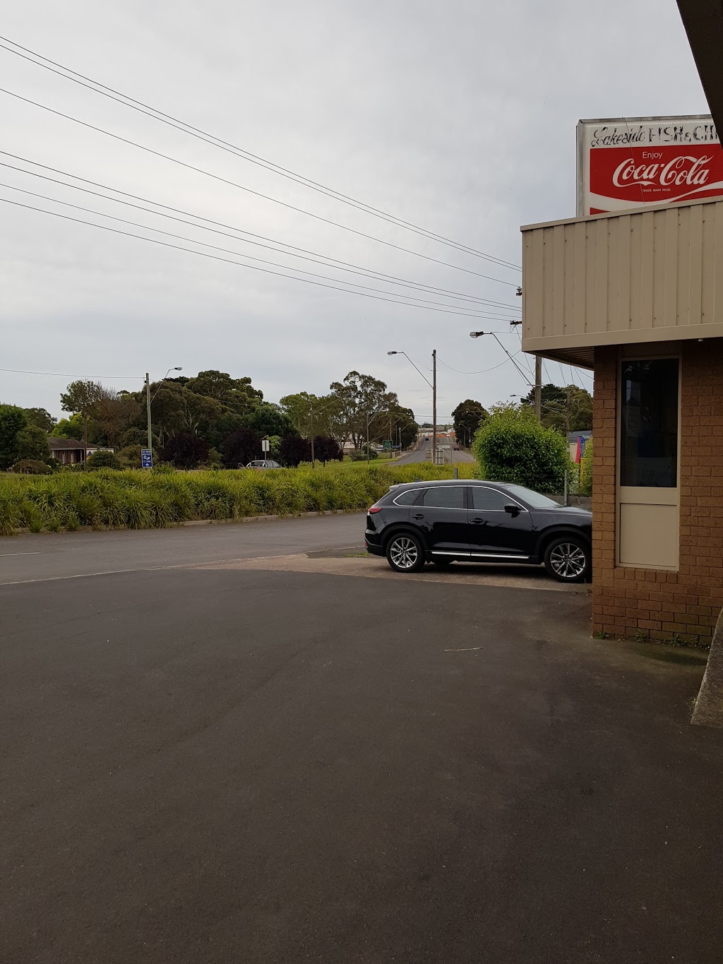 Lakeside Fish Shop - 15 Ballarat Rd, Hamilton VIC 3300, Australia