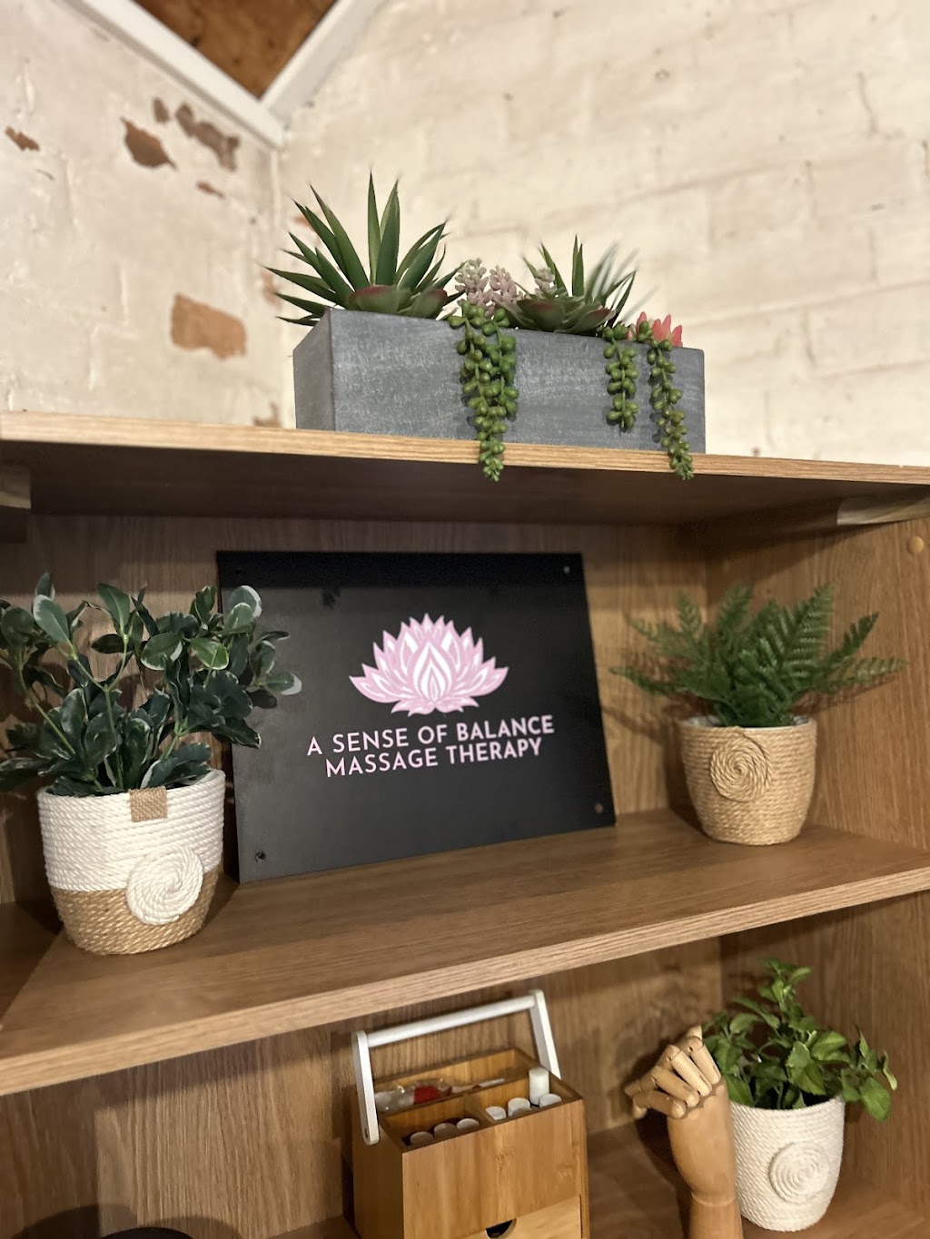 A Sense of Balance Massage Therapy | 1 Queen St, Avenel VIC 3664, Australia | Phone: 0438 338 220