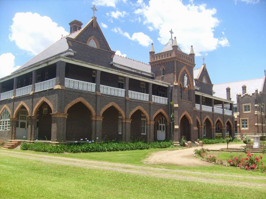The Convent Glen Innes | lodging | 161 Church St, Glen Innes NSW 2370, Australia | 0417222777 OR +61 417 222 777