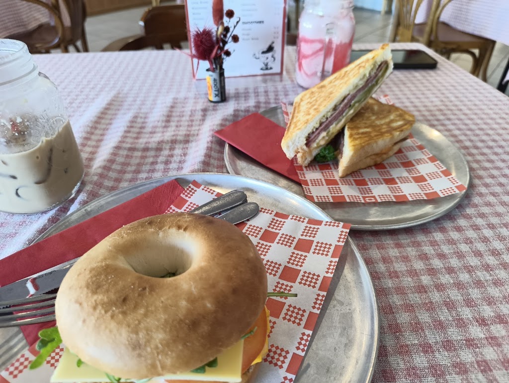 DAYUM CAFE | Shop 2/95 Ipswich St, Esk QLD 4312, Australia | Phone: (07) 5424 1751