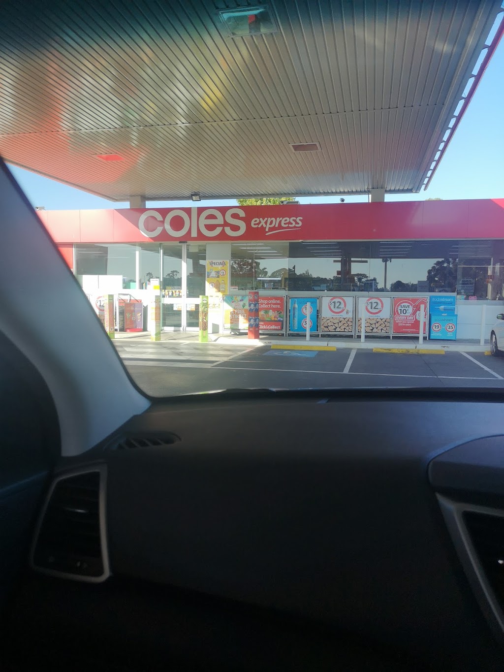 Shell | gas station | 469 Maroondah Hwy, Lilydale VIC 3140, Australia | 0397394855 OR +61 3 9739 4855