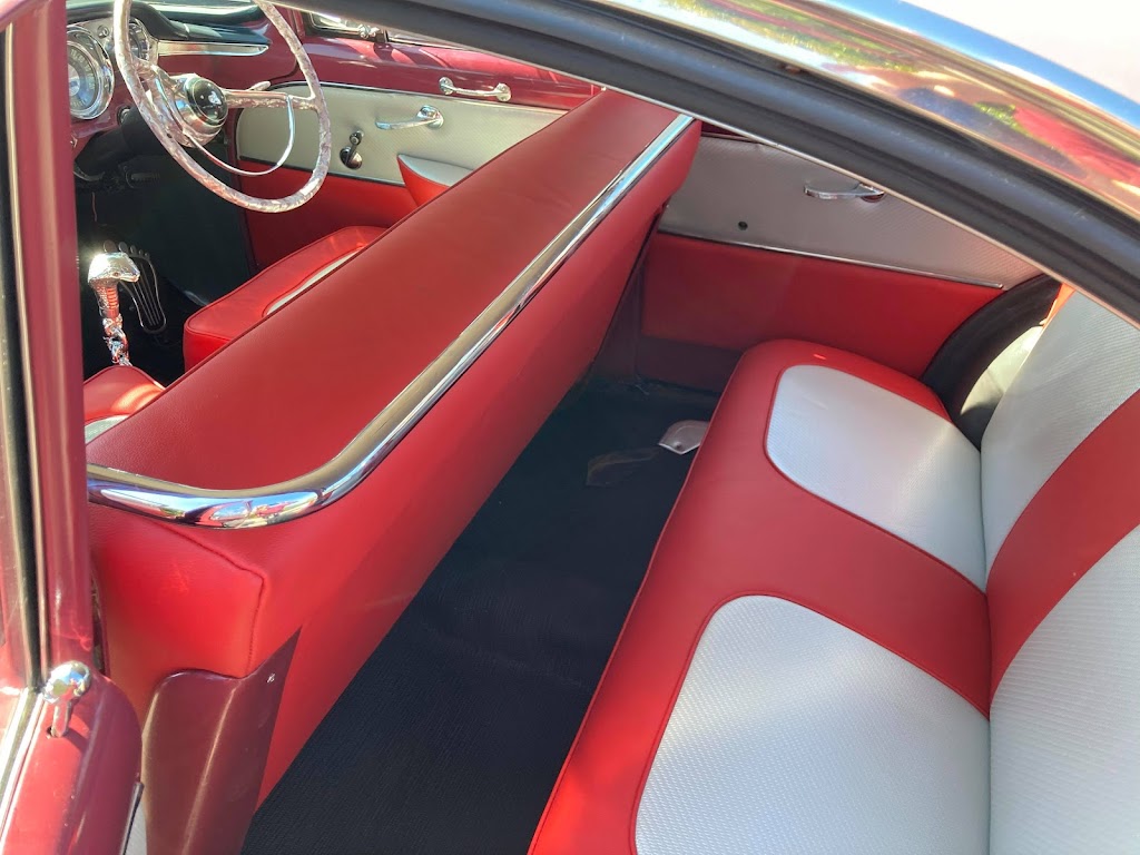 K & D Upholstery | 3 Place Ave, Sarina QLD 4737, Australia | Phone: 0427 430 795