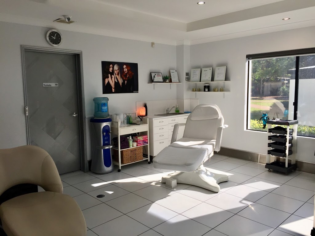 Pure Colour Lounge | hair care | 1/12 Grice Ave, Paradise Point QLD 4216, Australia | 0755771177 OR +61 7 5577 1177