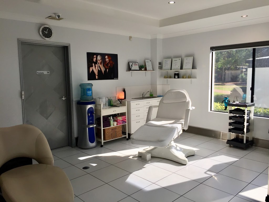 Pure Colour Lounge | 1/12 Grice Ave, Paradise Point QLD 4216, Australia | Phone: (07) 5577 1177