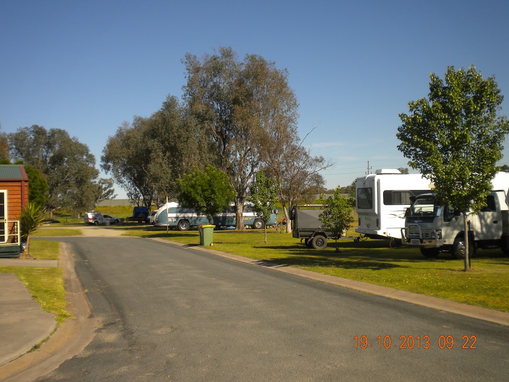 Holbrook Motor Village | rv park | LOT 2 Bardwell St (Behind Caltex Service Station), Holbrook NSW 2644, Australia | 0260363100 OR +61 2 6036 3100