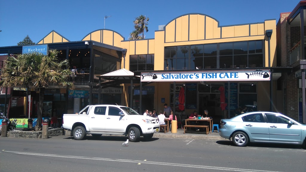 Salvatores Fish Cafe | restaurant | 7 Addison St, Shellharbour NSW 2529, Australia | 0242969600 OR +61 2 4296 9600