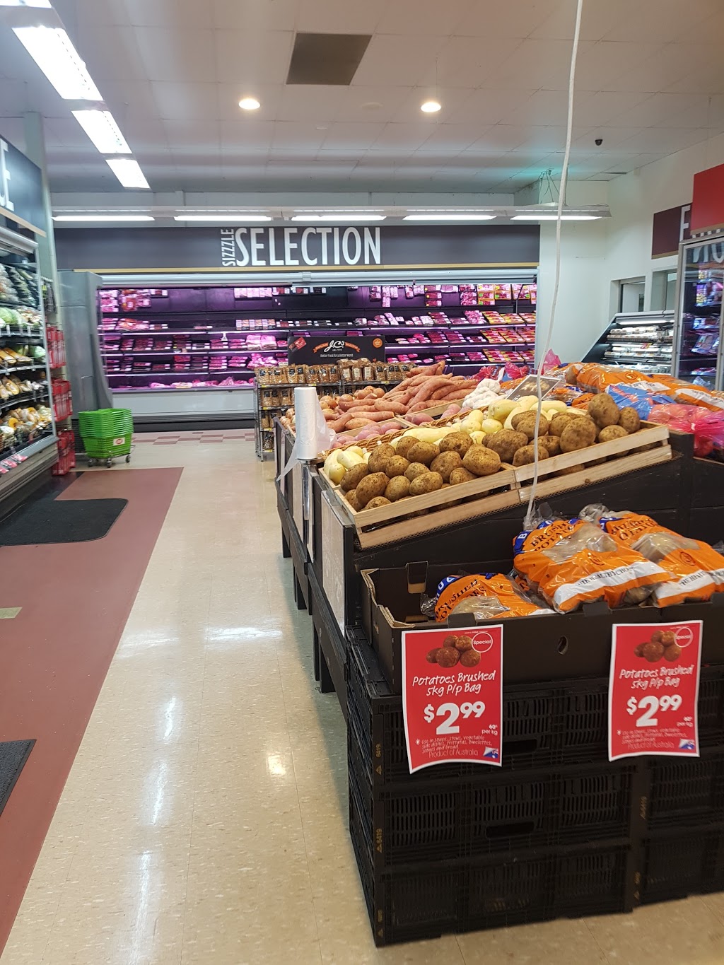 Ritchies Amberly Park | supermarket | 245 Ormond Rd, Narre Warren VIC 3805, Australia | 0387902600 OR +61 3 8790 2600