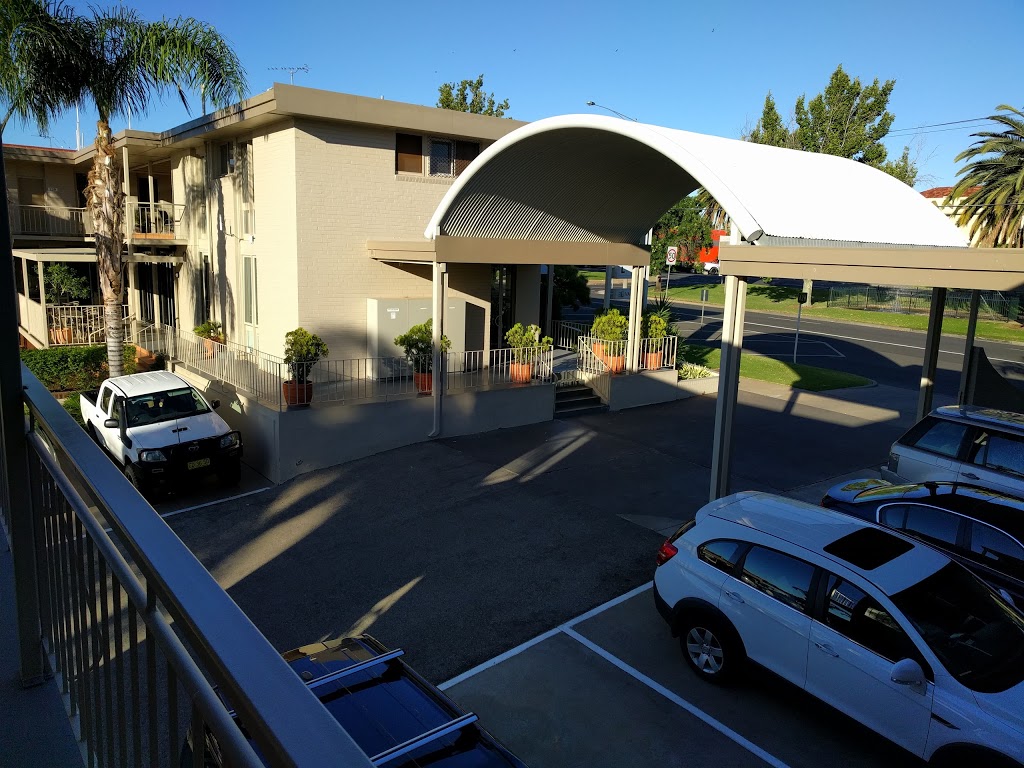Commodore Motel | lodging | 18 Deakin Ave, Mildura VIC 3500, Australia | 0350230241 OR +61 3 5023 0241