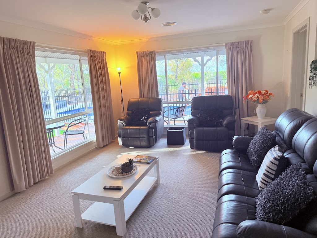 Mallee farm house | 290 N S Rd, Woorinen VIC 3588, Australia | Phone: 0448 233 370