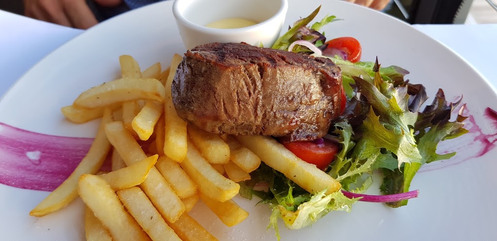 Black Angus Bar & Grill | 46 The Promenade, Hope Island QLD 4212, Australia | Phone: (07) 5577 9712