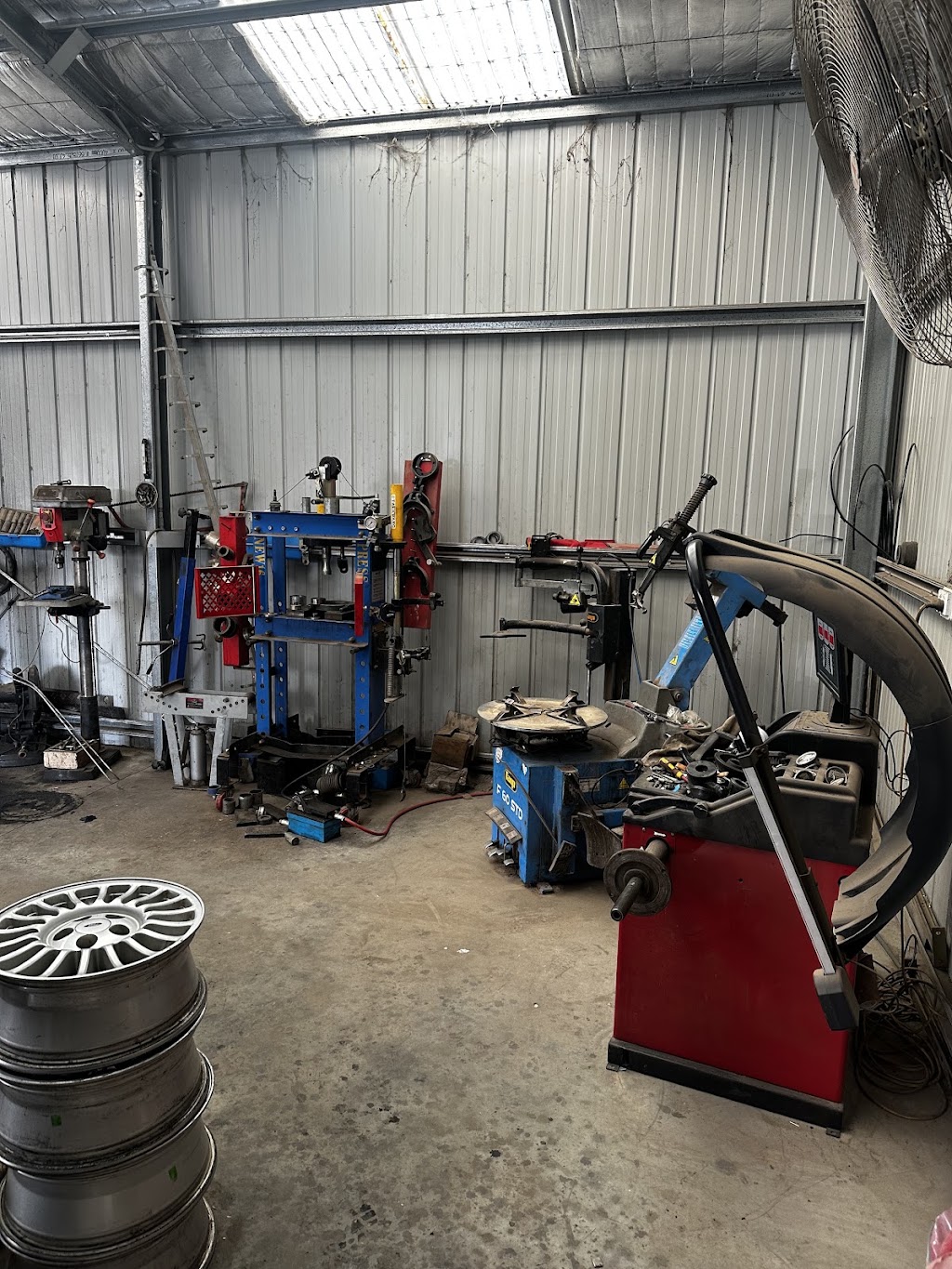 Bunyip Motors | 24 Bunyip-Modella Rd, Bunyip VIC 3815, Australia | Phone: (03) 5629 5398