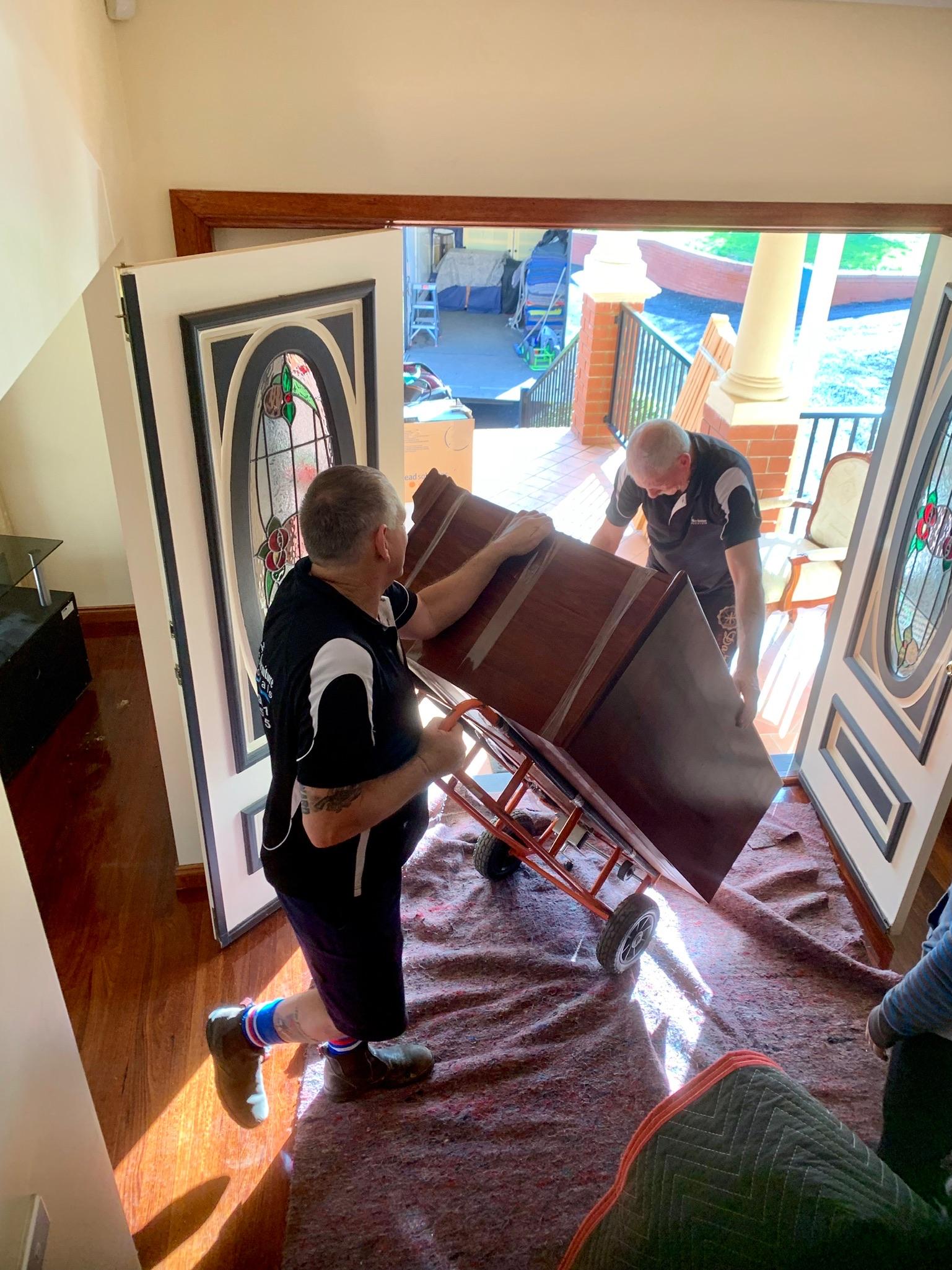 Pykes furniture removals | 1 Swan Ct, Narre Warren South VIC 3805, Australia | Phone: 0428 720 921