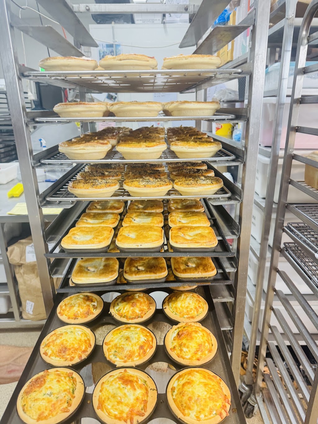 Daily Baked | 159 Belmore St, Yarrawonga VIC 3730, Australia | Phone: (03) 5744 3579