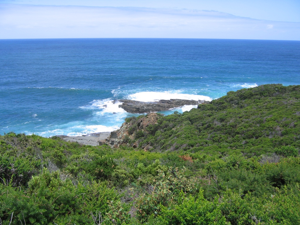 Great Ocean Walk Retreat | 3229 Great Ocean Rd, Glenaire VIC 3238, Australia | Phone: 0421 025 047