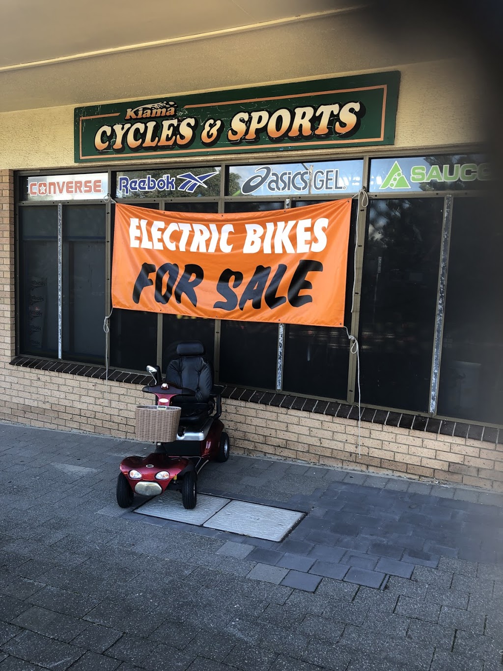 Kiama Cycles & Sports | bicycle store | 27 Collins St, Kiama NSW 2533, Australia | 0242323005 OR +61 2 4232 3005