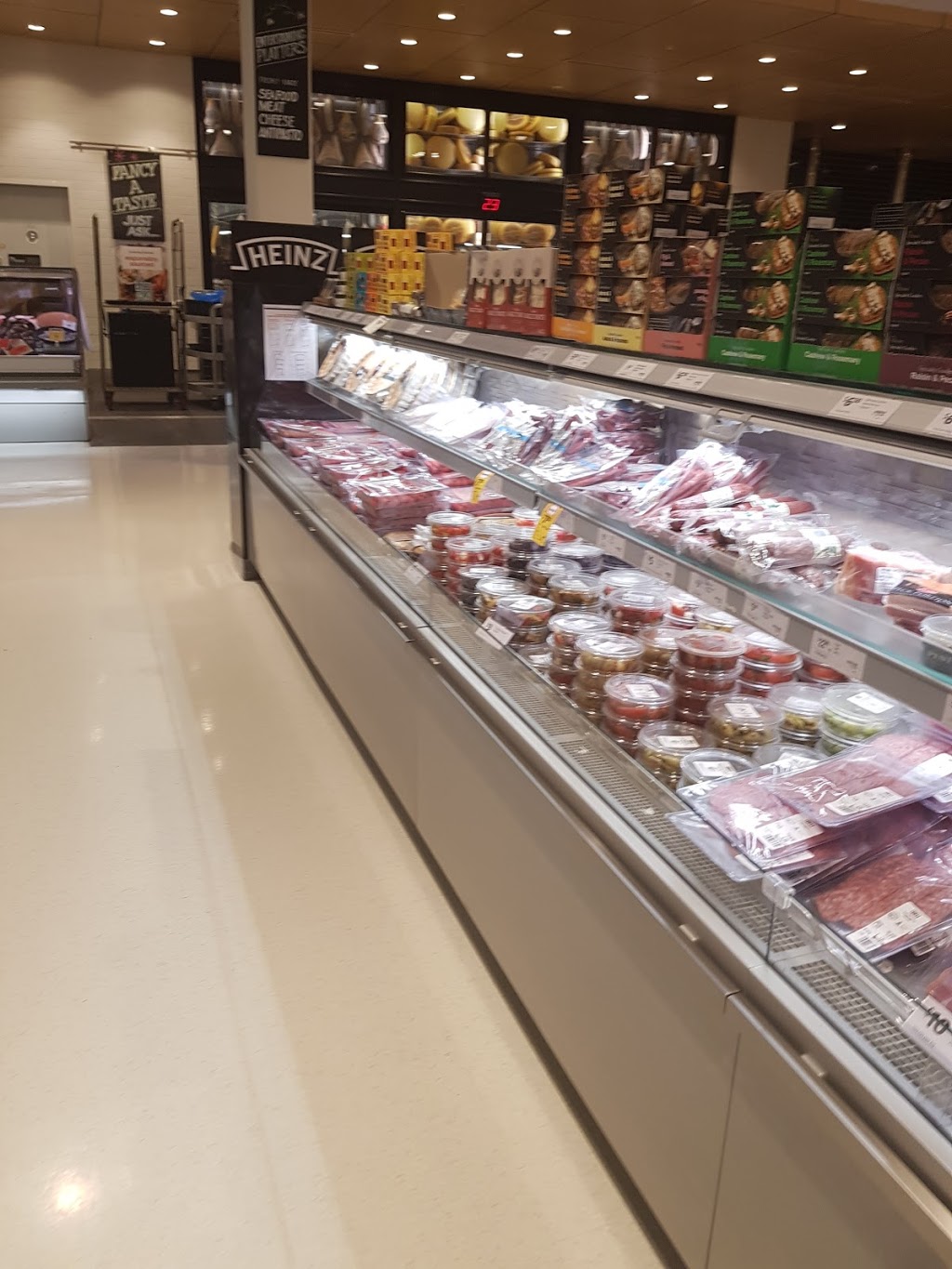 Coles Mount Gravatt | supermarket | Cnr Kessels & Logan Rds, Upper Mount Gravatt QLD 4122, Australia | 0734222066 OR +61 7 3422 2066