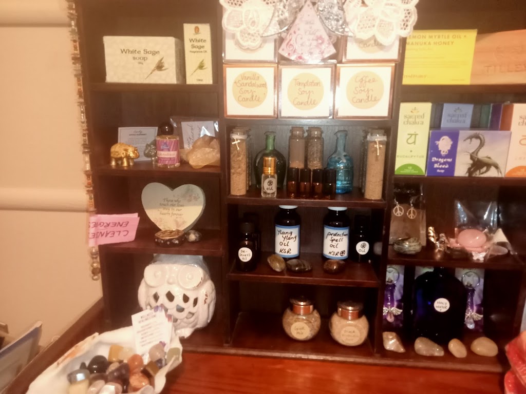 Karmanies Spiritual Readings | Harlaxton QLD 4350, Australia | Phone: 0424 573 043