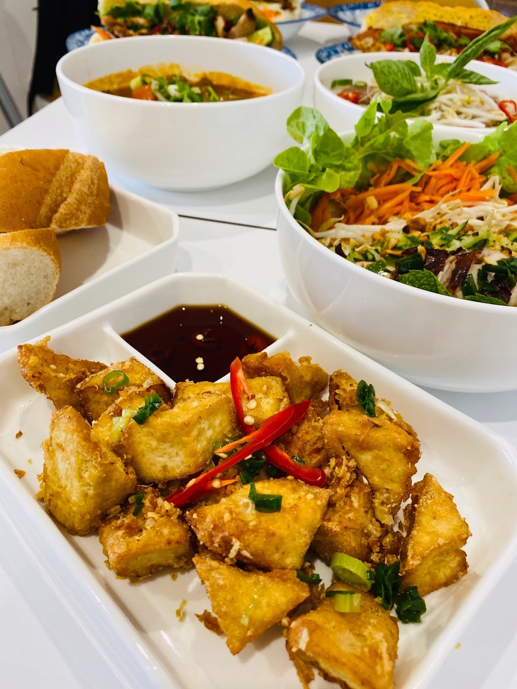 Mama Hongs Vietnamese | restaurant | 30 Cabarita Rd, Concord NSW 2137, Australia | 0289713082 OR +61 2 8971 3082