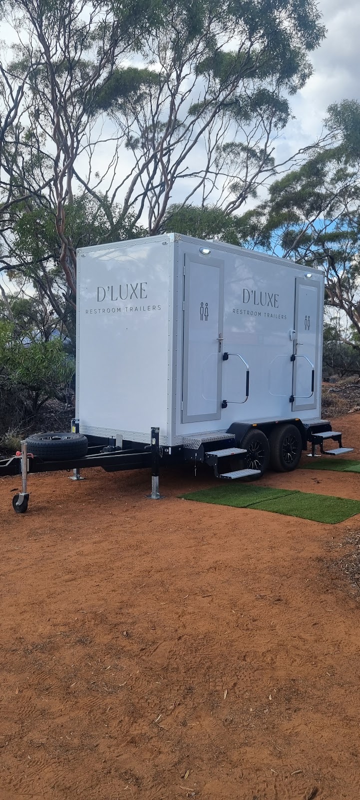 DLuxe Restroom Trailers | 26 Siesta Dr, Murray Bridge East SA 5253, Australia | Phone: 0422 040 340