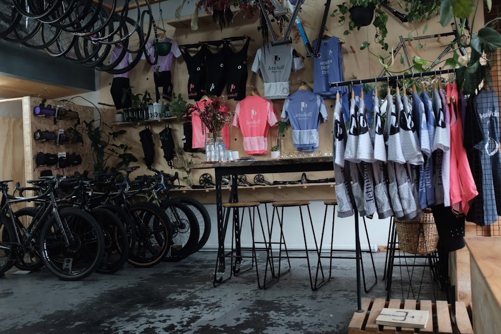 Jetnikoff | 3/16 The Terrace, Brunswick Heads NSW 2483, Australia | Phone: 0416 520 730